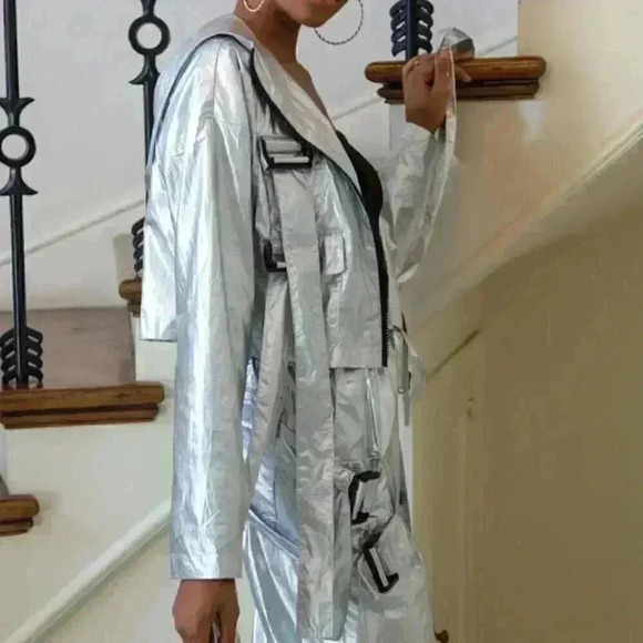 Stay on Trend! Silver is all over the streets! Silver Metallic Jacket - Picture 3 of 8